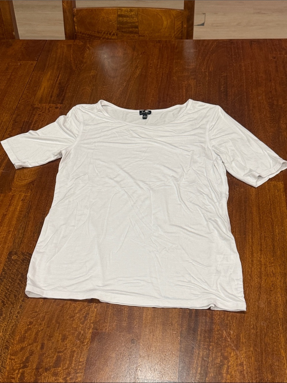 Cable & Gauge Simple White Top - Classic Crew Neck (elbow length sleeve)